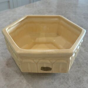 Cream Hexagonal Ceramic Bowl